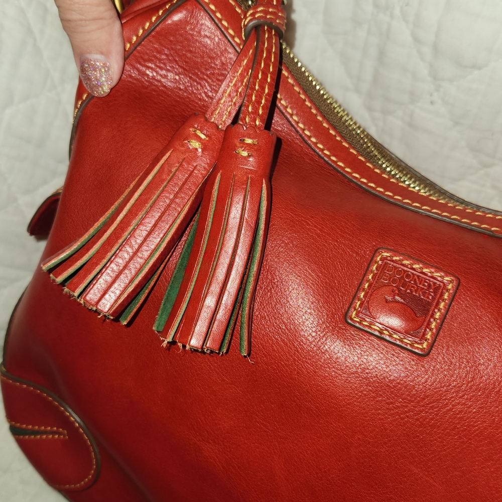 Dooney & Bourke Red Leather Women's Bag